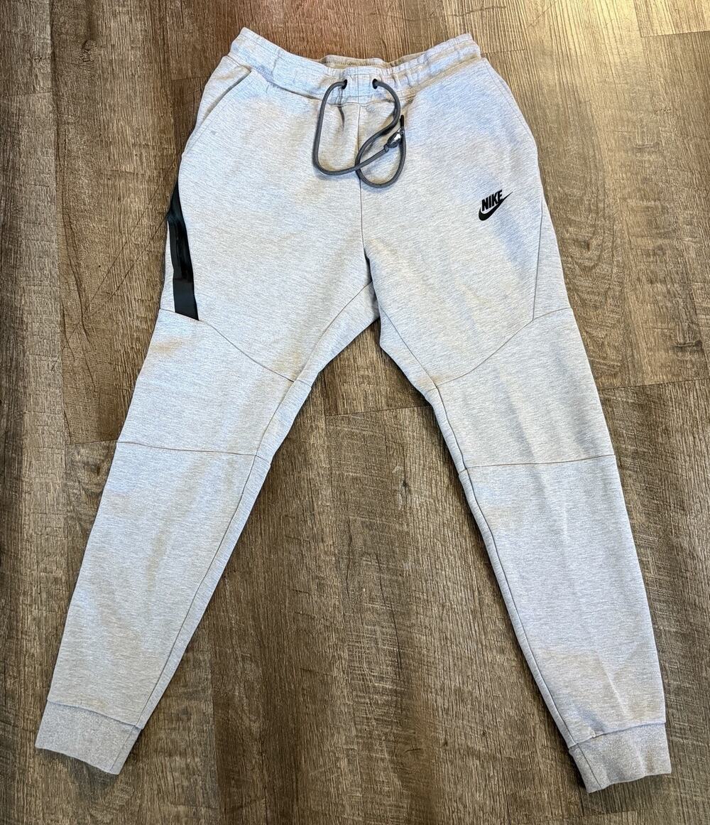 Nike Kids Light Gray & Black Jogger Sweatpants
